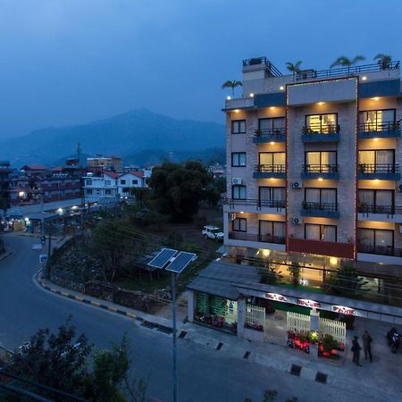 Hotel Queens Park Похара Екстериор снимка