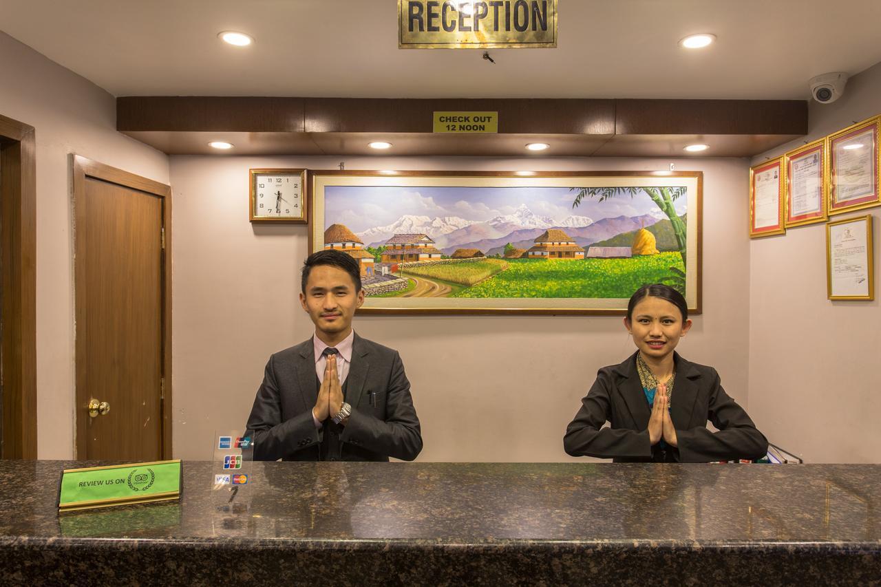 Hotel Queens Park Похара Екстериор снимка