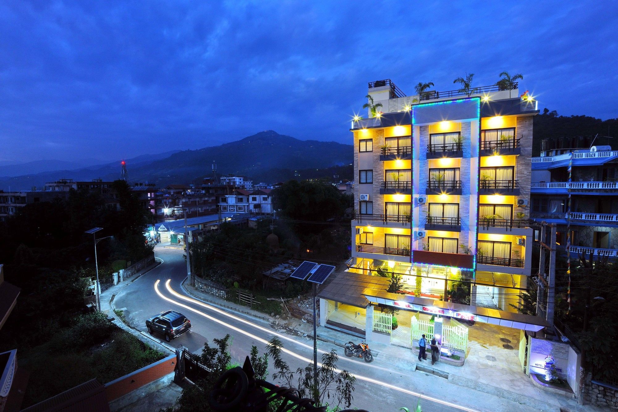 Hotel Queens Park Похара Екстериор снимка