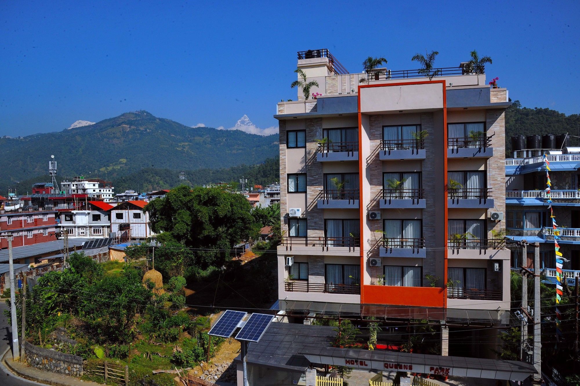 Hotel Queens Park Похара Екстериор снимка
